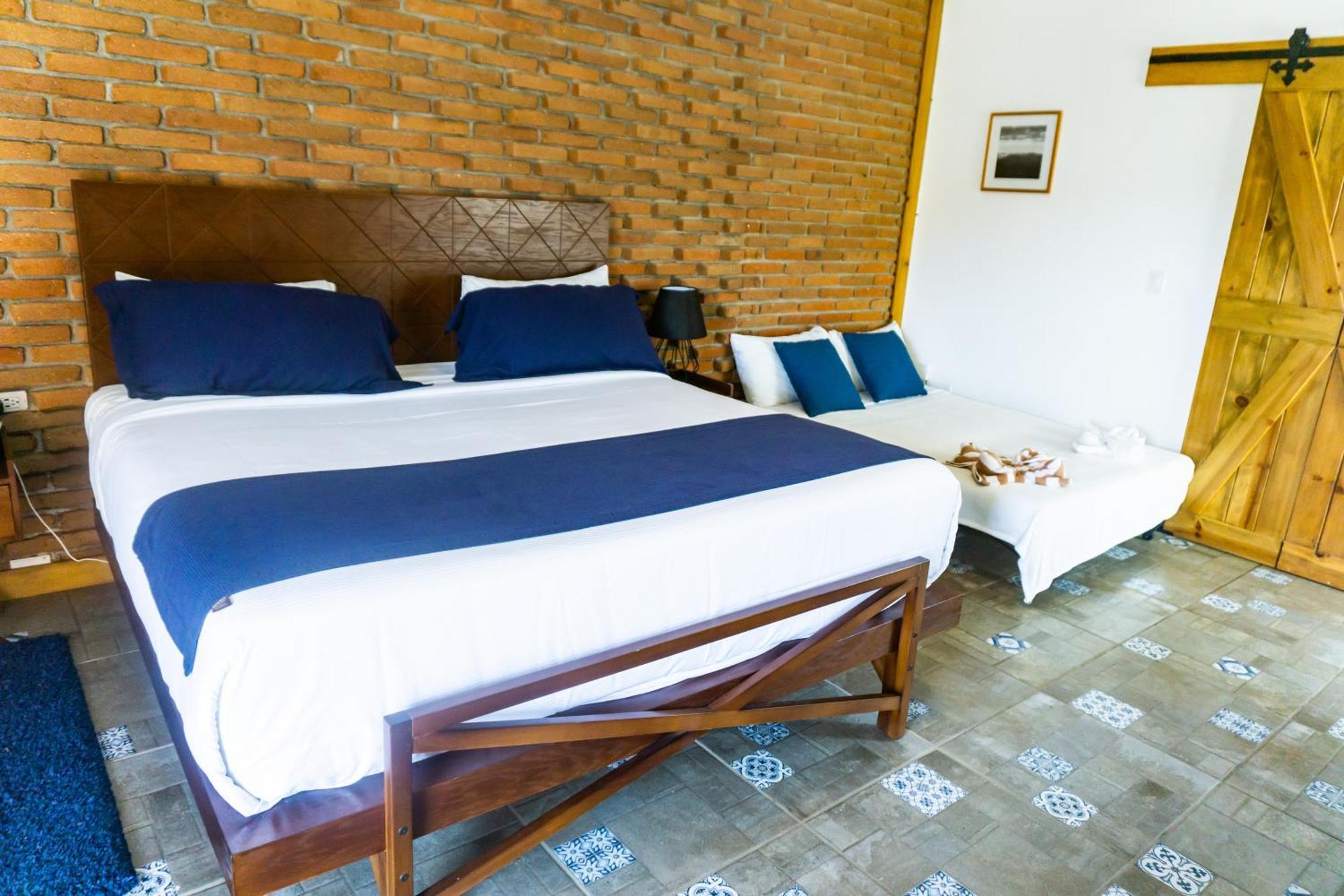 Ojo Azul Resort Valle de Guadalupe Eksteriør bilde